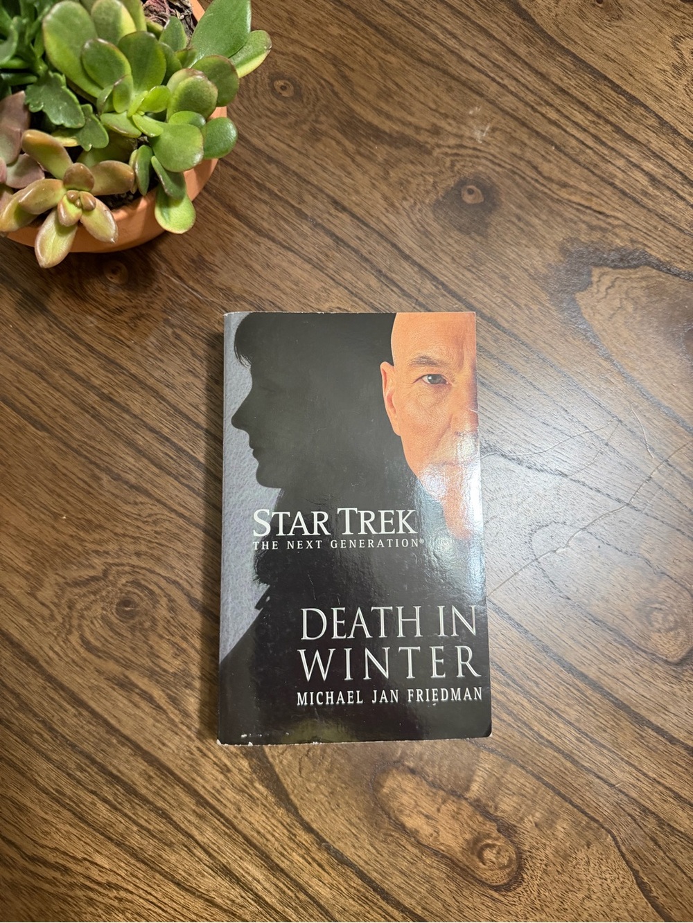 Star Trek: The Next Generation - Death in Winter (Black)